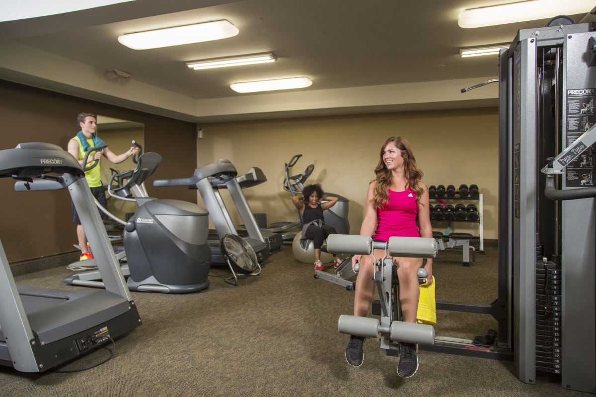 Photos of Berrytree Apartments near Michigan State University East